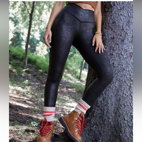 aerie Pants & Jumpsuits Offline By Aerie The Hugger Crackle